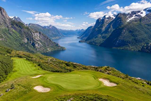 fjord-valley-golf